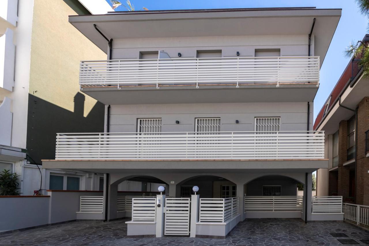 דירות בלריה-איגאה מרינה Casa Plauto Attico Senza Cucina Without Kichen מראה חיצוני תמונה